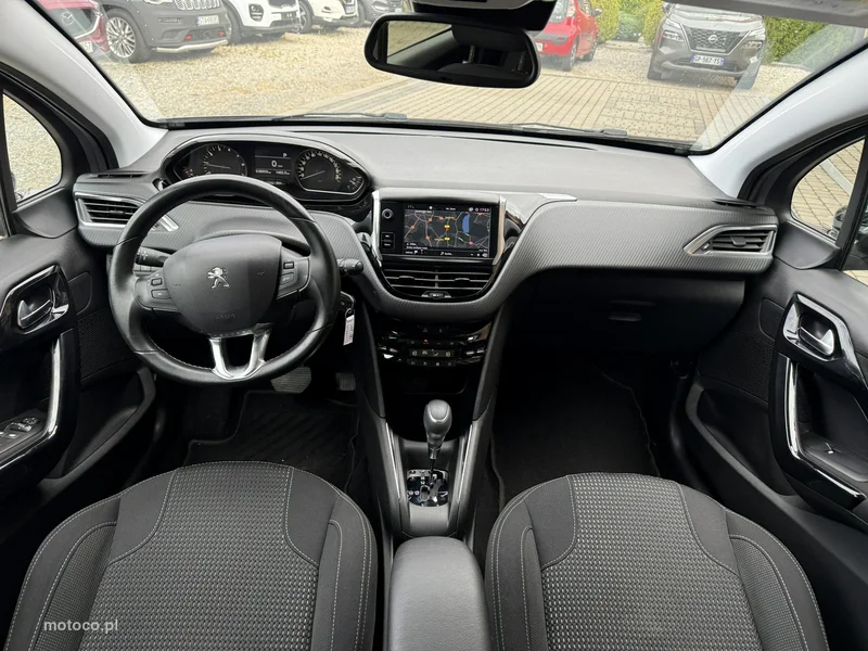 Peugeot 208 14