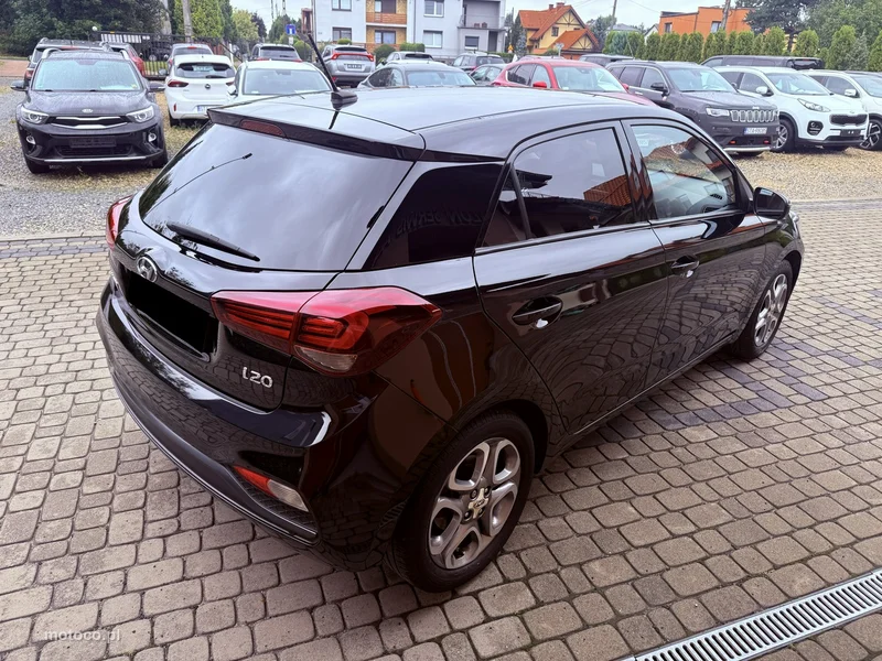Hyundai i20 6