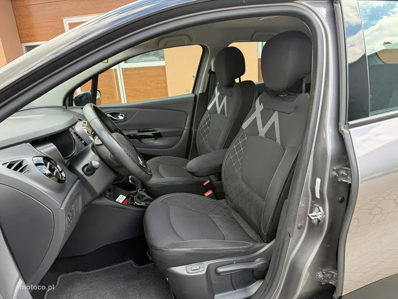 Renault Captur I 19