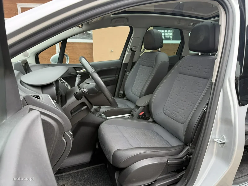 Opel Meriva B 17