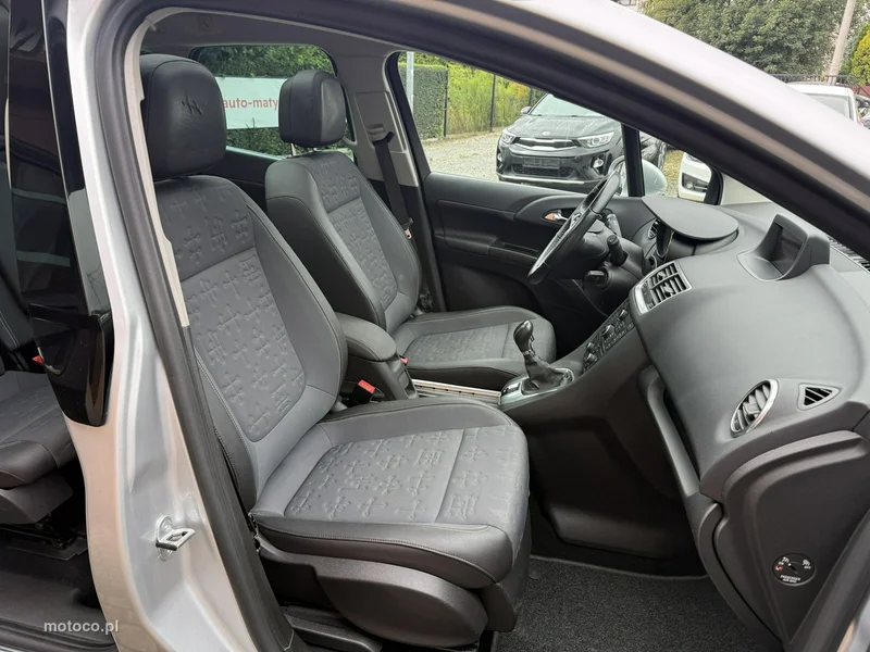 Opel Meriva B 21