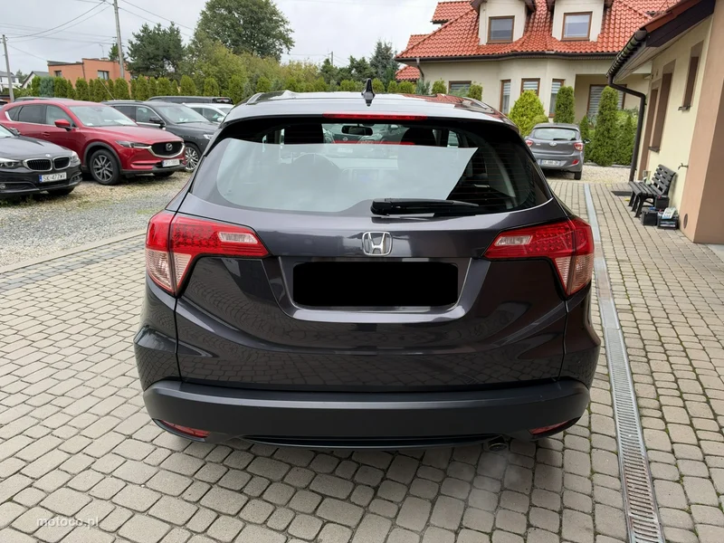 Honda HR-V 8