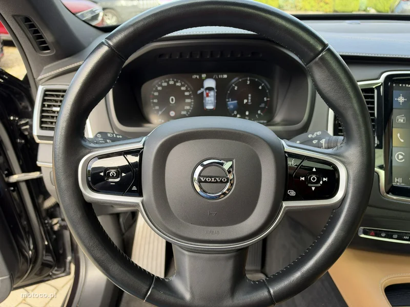 Volvo XC 90 16