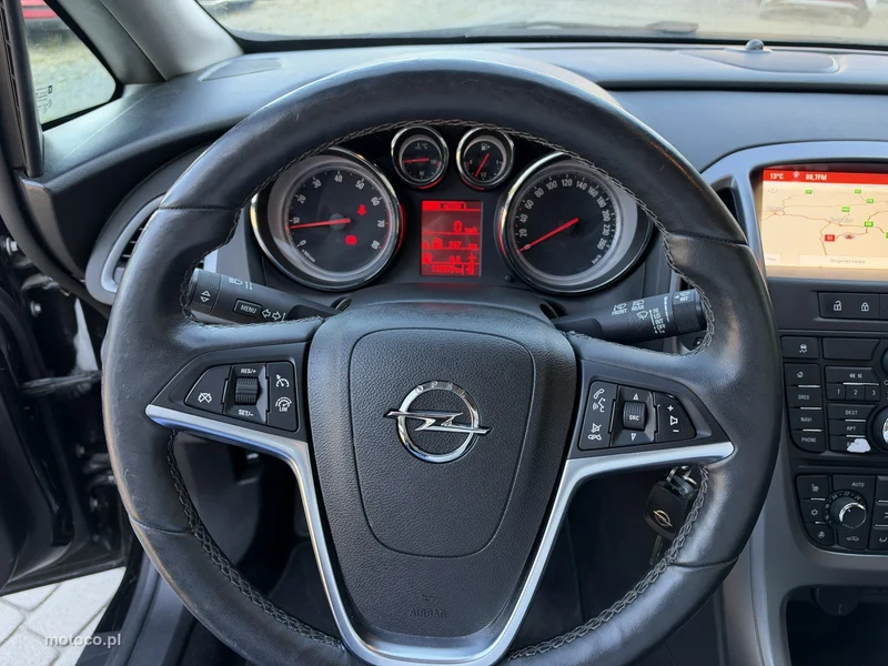 Opel Astra J 16