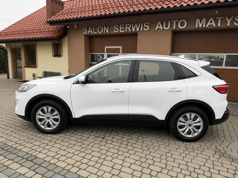 Ford Kuga III 11