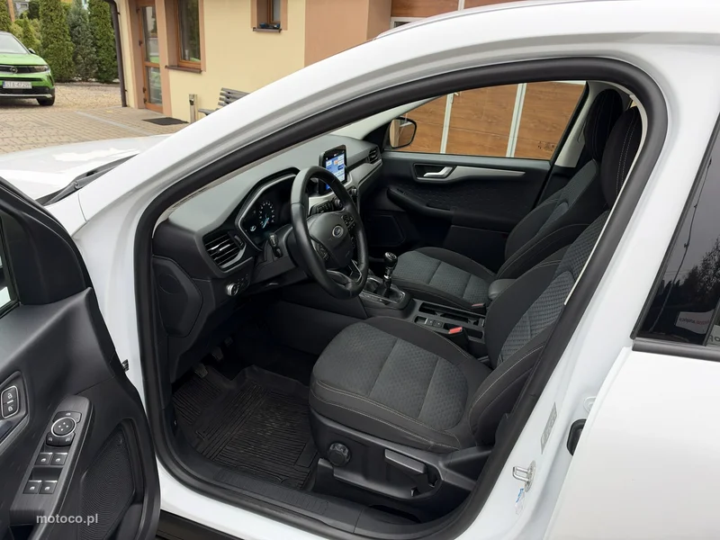 Ford Kuga III 21
