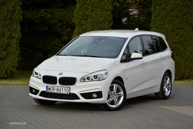 BMW Seria 2 F45 220 2