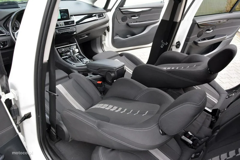 BMW Seria 2 F45 220 25