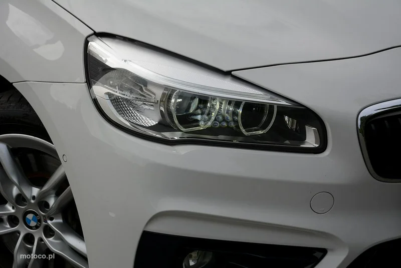 BMW Seria 2 F45 220 8