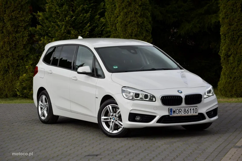 BMW Seria 2 F45 220 10