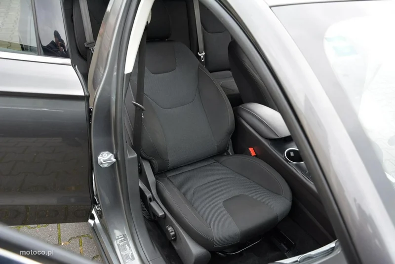 Ford Mondeo V 17