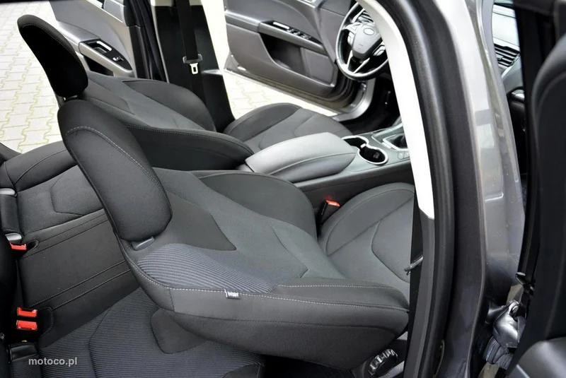 Ford Mondeo V 18