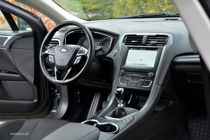 Ford Mondeo V 19