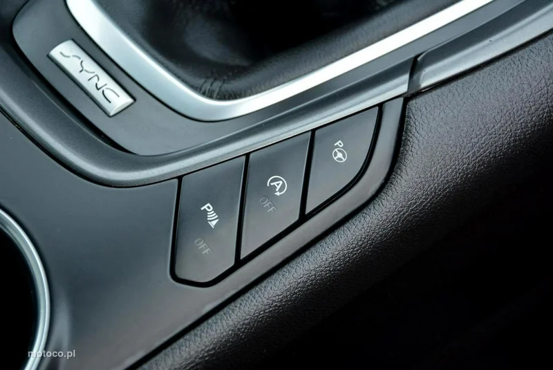 Ford Mondeo V 32