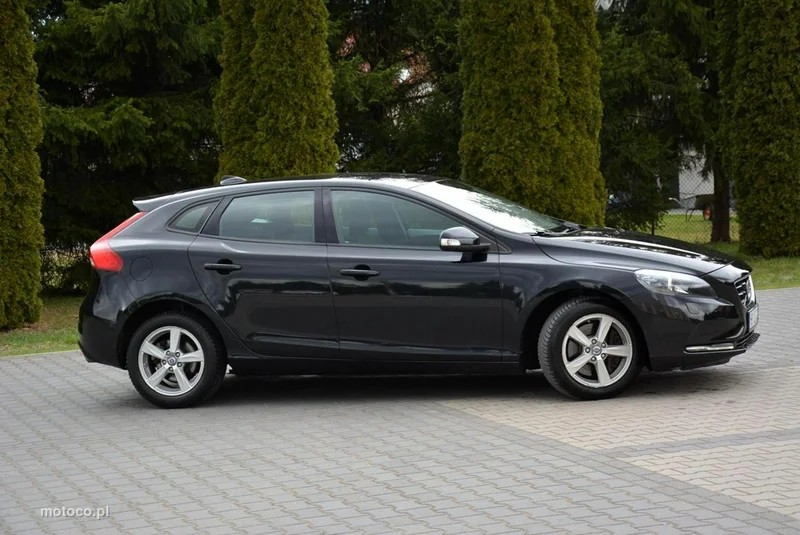 Volvo V40 12
