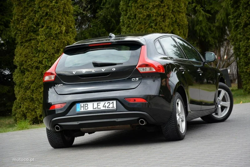Volvo V40 15