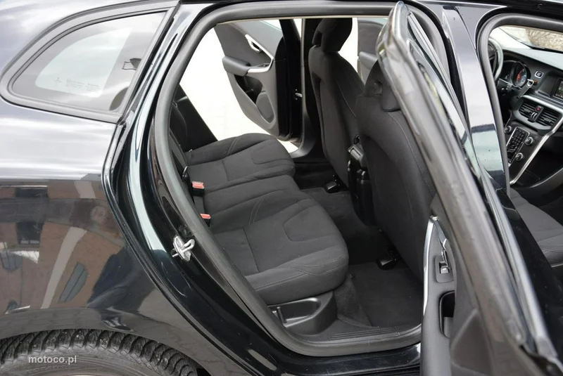 Volvo V40 17
