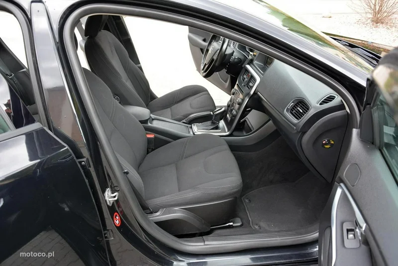 Volvo V40 18