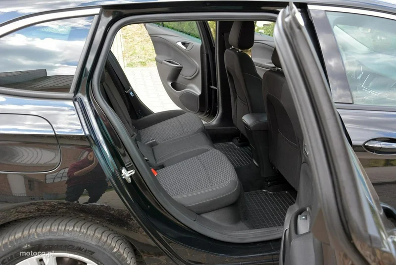 Opel Astra K 16