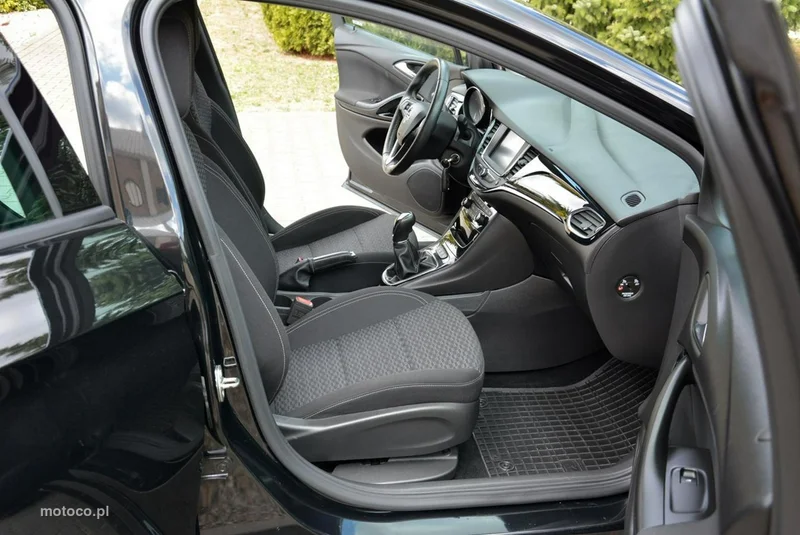 Opel Astra K 18