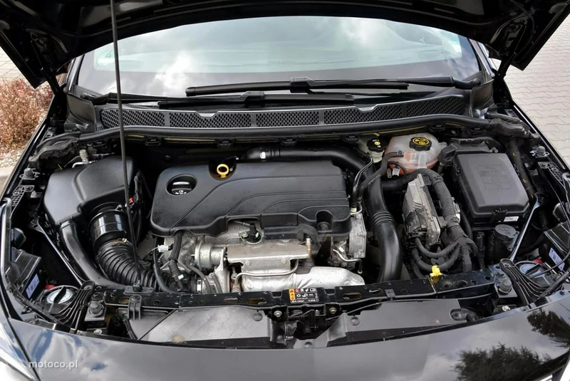 Opel Astra K 37