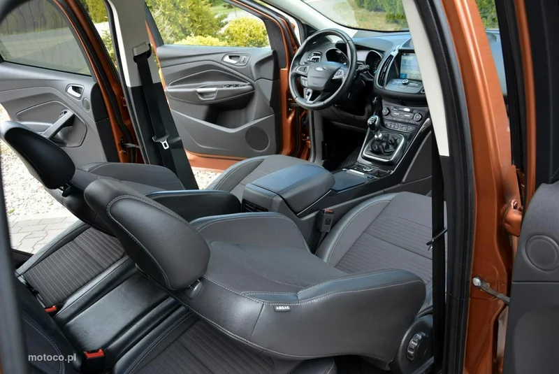 Ford Kuga II 16