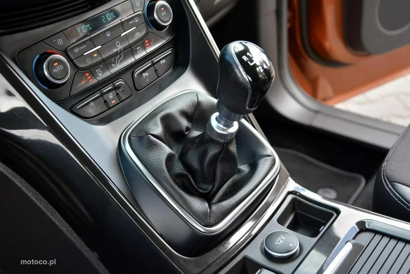Ford Kuga II 26