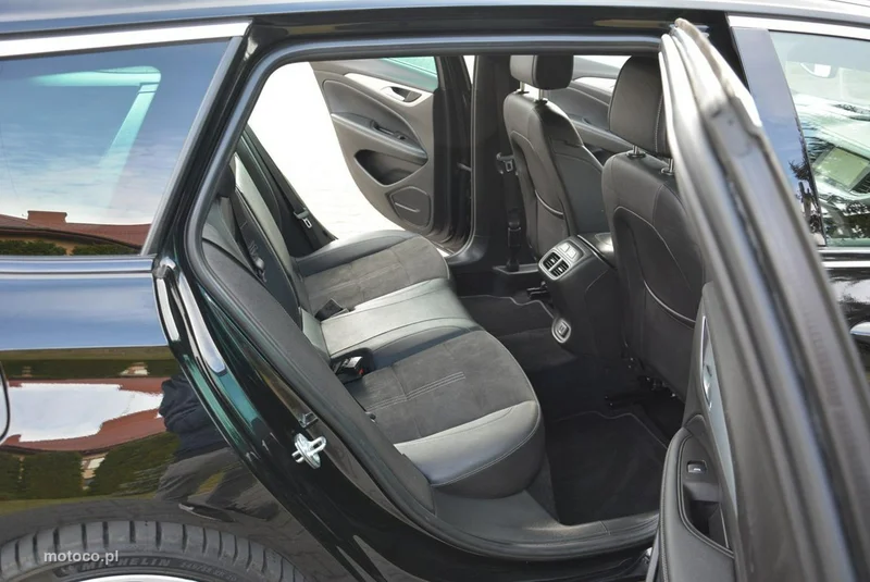 Opel Insignia B 12