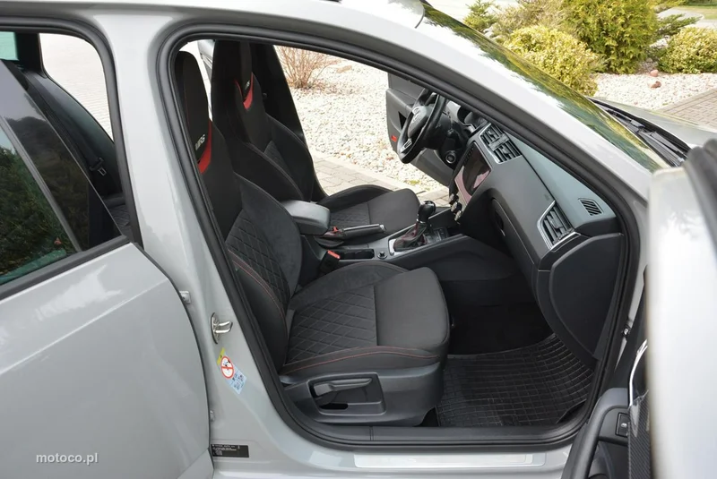 Skoda Octavia III 17