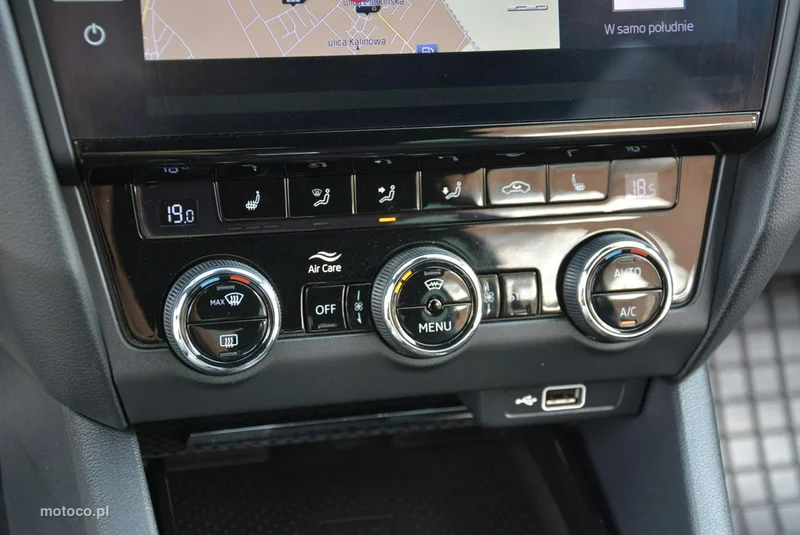 Skoda Octavia III 26