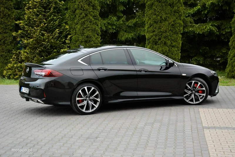 Opel Insignia B 11