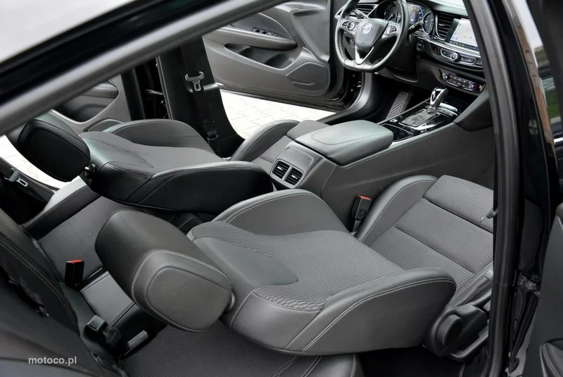 Opel Insignia B 19