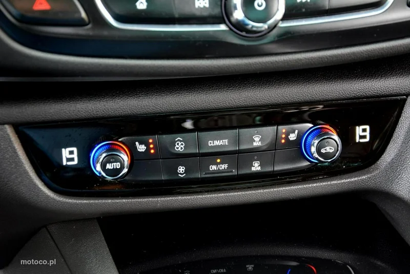 Opel Insignia B 26
