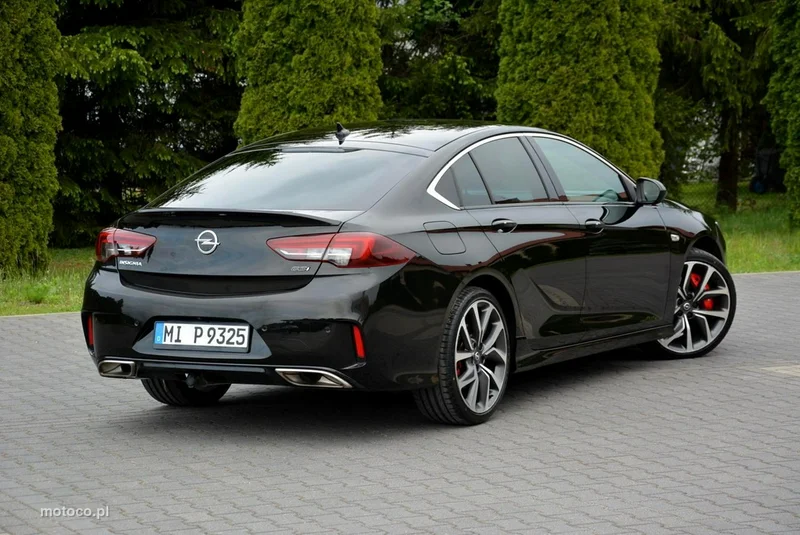 Opel Insignia B 12