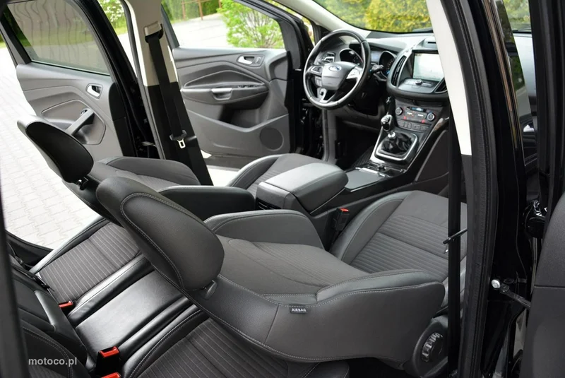Ford Kuga II 18