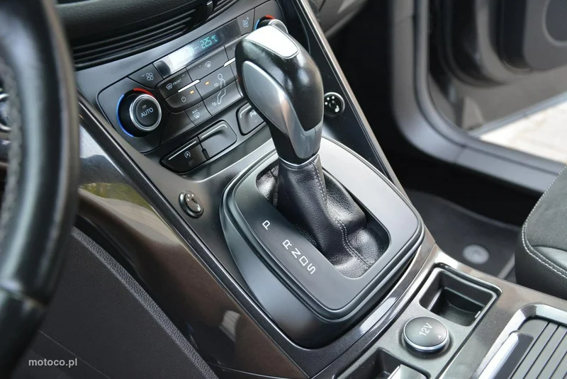 Ford Kuga II 22