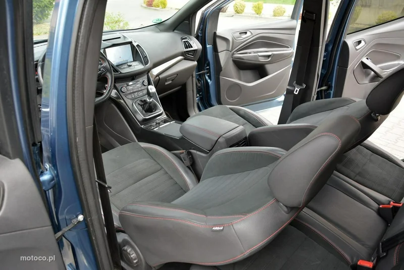 Ford Kuga II 22