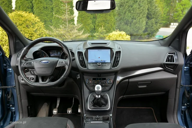Ford Kuga II 23