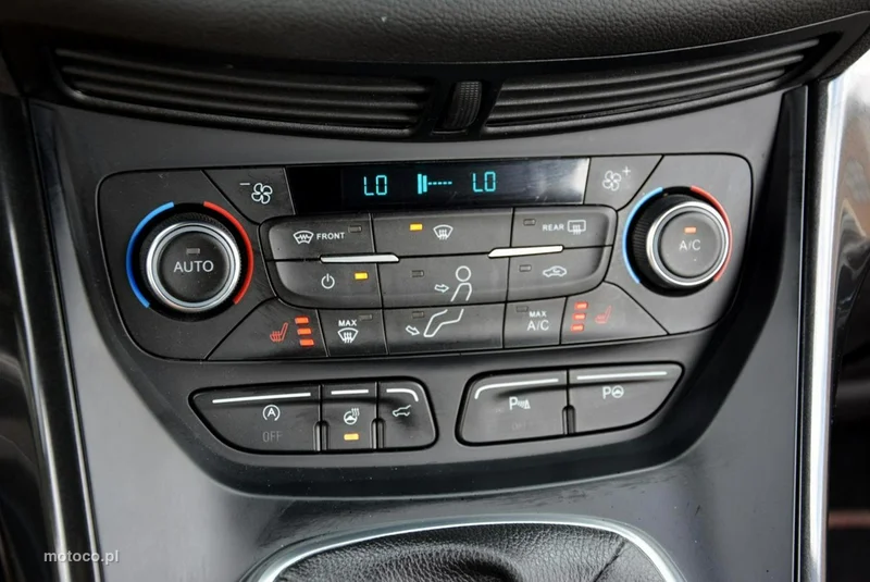 Ford Kuga II 28