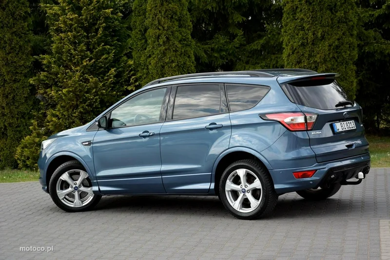 Ford Kuga II 4