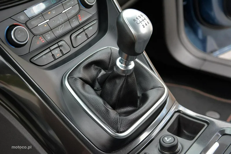 Ford Kuga II 31