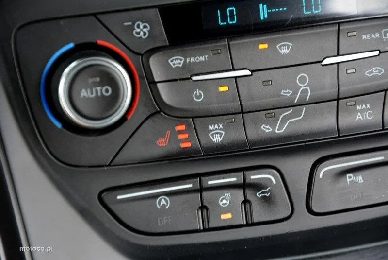 Ford Kuga II 32