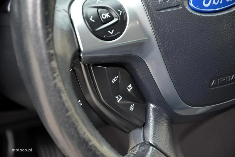 Ford Kuga II 23