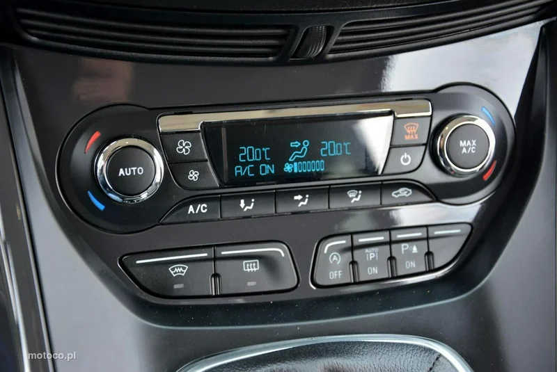 Ford Kuga II 27