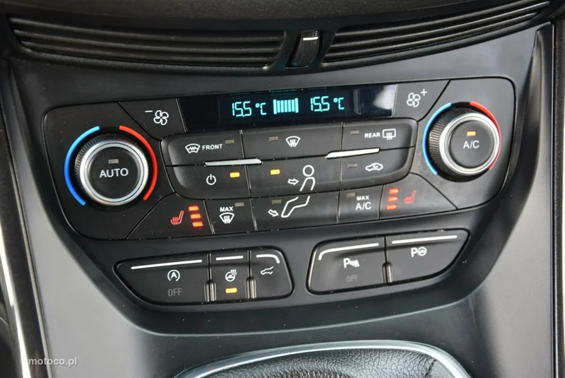 Ford Kuga II 26
