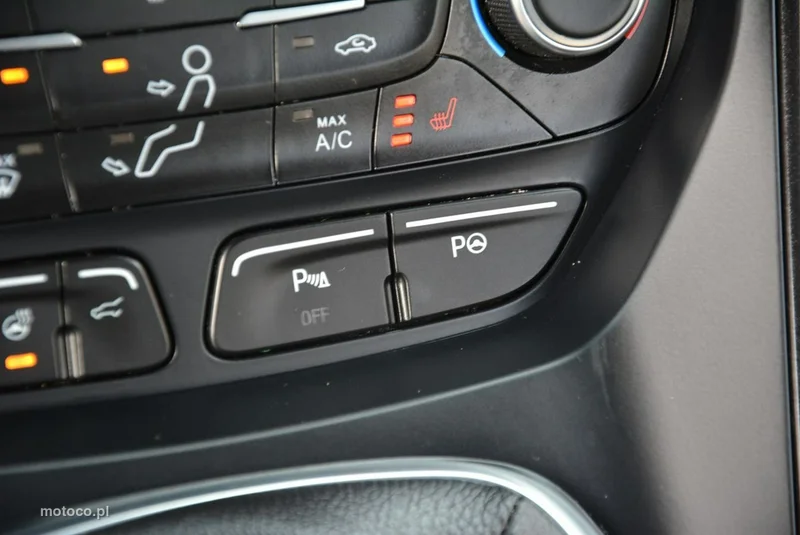 Ford Kuga II 32