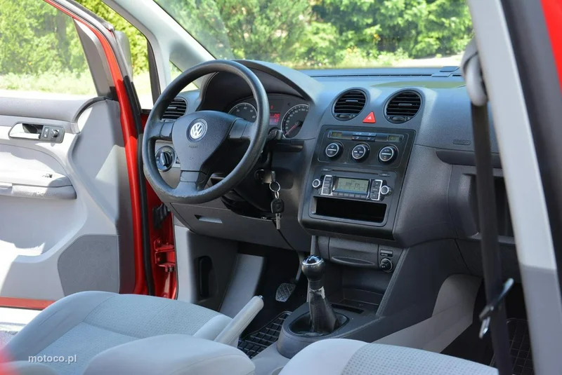 Volkswagen Caddy III 18