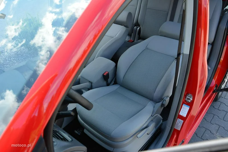 Volkswagen Caddy III 20