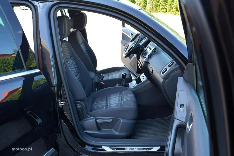Volkswagen Tiguan AD 15