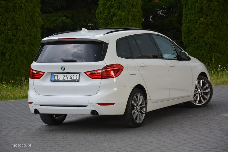 BMW Seria 2 F45 220 12